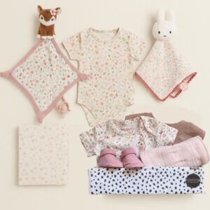 Nieuw in 2025: de leukste babycadeaus voor meisjes in stijl! Ontdek de trends van Little Dutch, Jollein en Fresk.