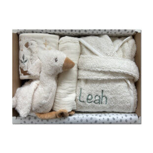 Volledige inhoud van kraamcadeau Little Goose in Kiekebooo cadeaubox