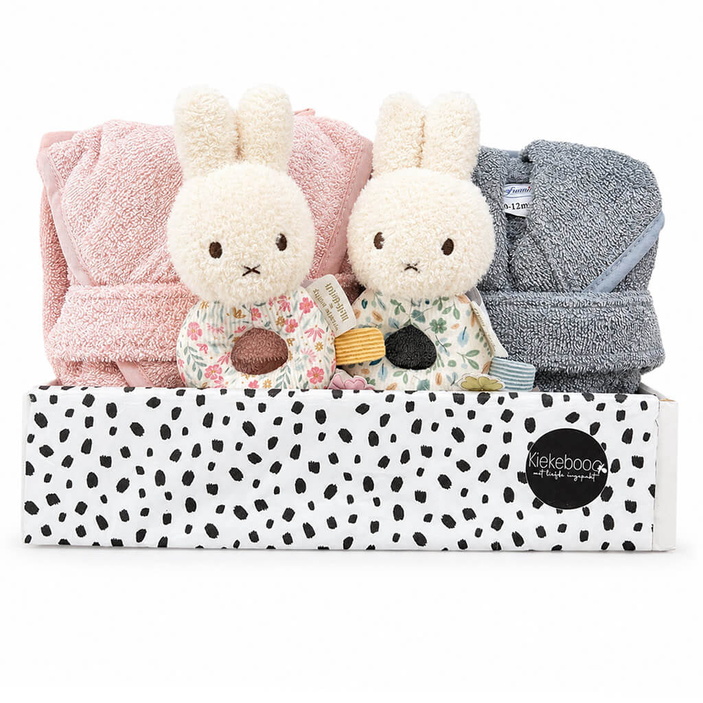 kraamcadeau tweeling jongen en meisje met Nijntje in cadeaubox