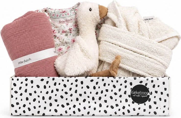Kraamcadeau meisje cadeaubox met naam